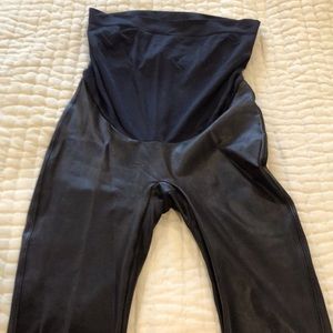 Spank faux leather maternity leggings.